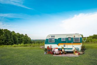 live in an rv with a child