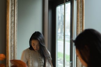 Frugal Ways To Frame A Mirror