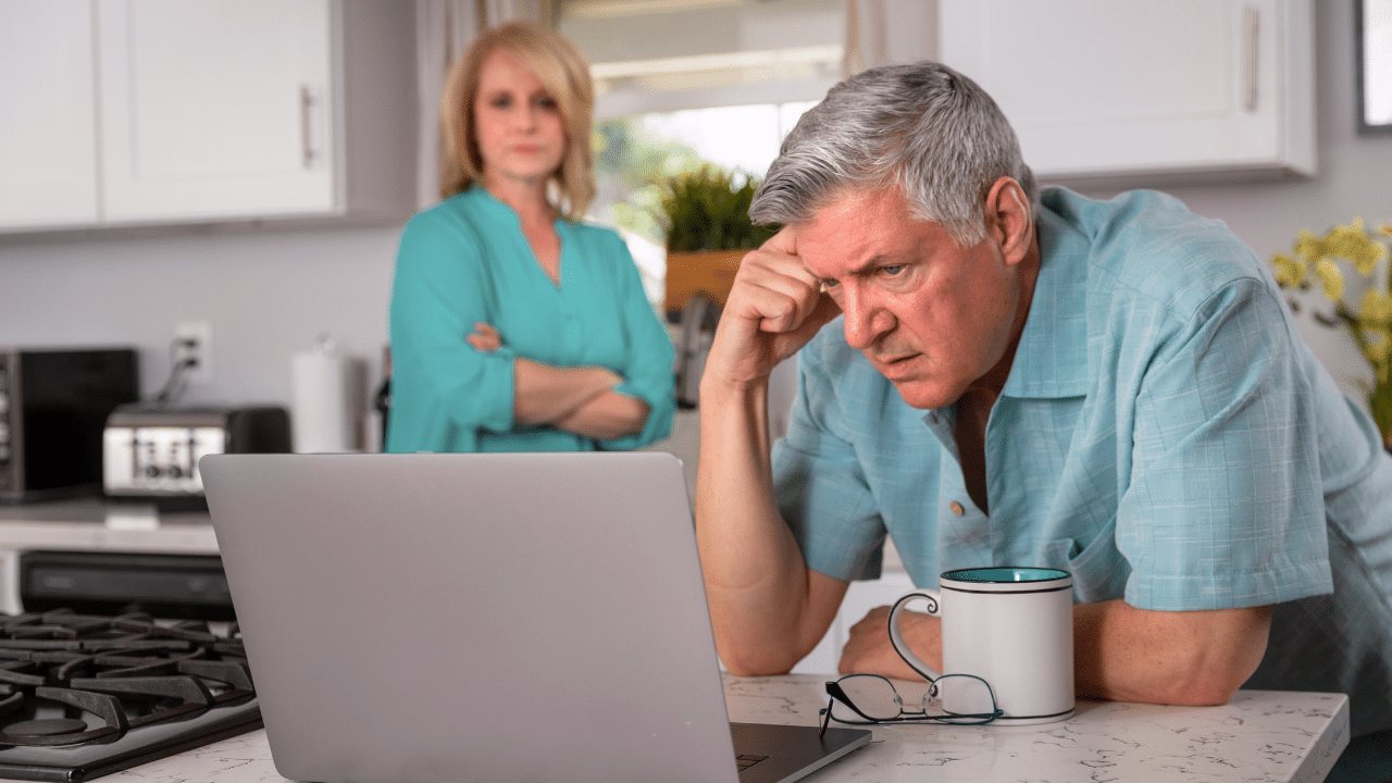 older couple struggling financially