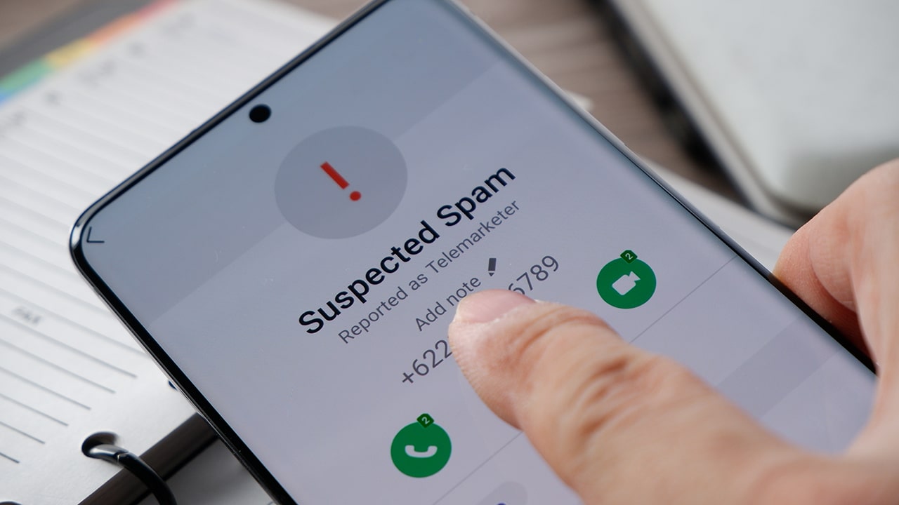 the cellphone feature can detect spam calls from annoying telemarketing phone numbers.