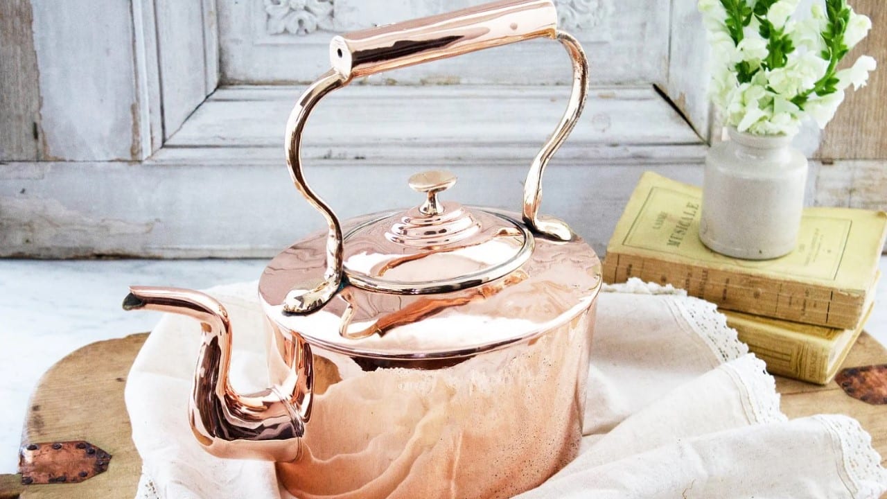 ANTIQUE ENGLISH OVAL TEA KETTLE, C.1850